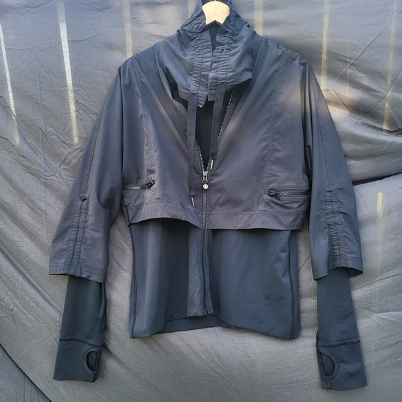 Lululemon light Jacket - Picture 1 of 3